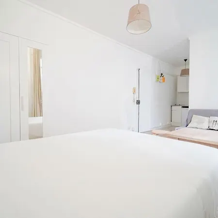 Studio Buttes-chaumont - Hautpoul - V * Parigi