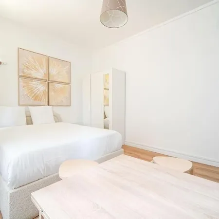 Studio Buttes-chaumont - Hautpoul - V * Parigi